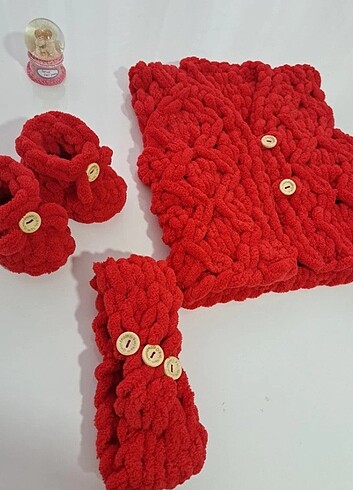 3-6 Ay Beden kırmızı Renk Alize puffy 3 lü takımı (yelek panduf bandana)