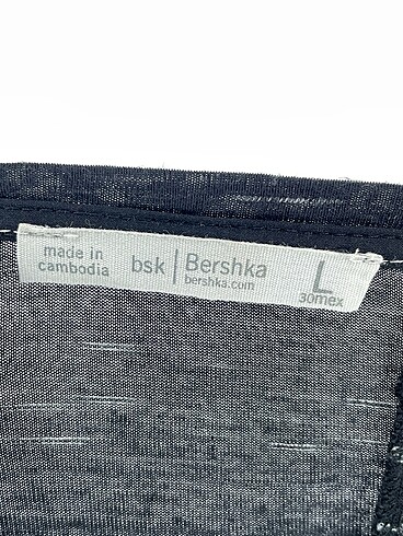 s Beden siyah Renk Bershka T-shirt %70 İndirimli.