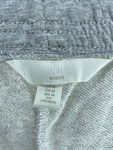 m Beden gri Renk H&M Mini Şort %70 İndirimli.