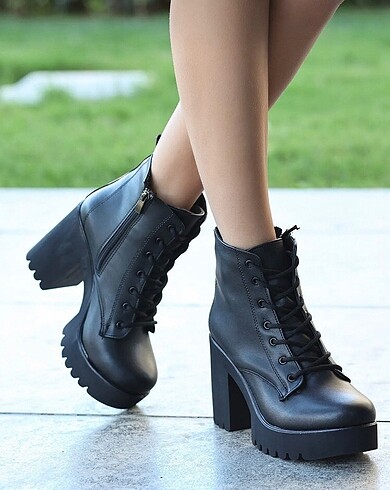 Trendyol & Milla Leydi Shoes Marka Platform Bağcıklı Yandan Fermuarlı Siyah Kadın