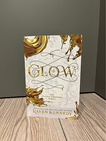 Glow The plated prisoner series 4 Raven Kennedy