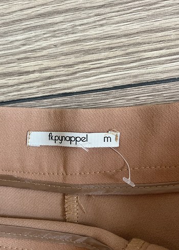 s Beden Düğmeli Bej-kahve Mini Etek