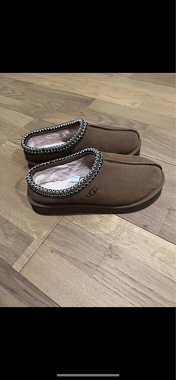 Ugg tasman