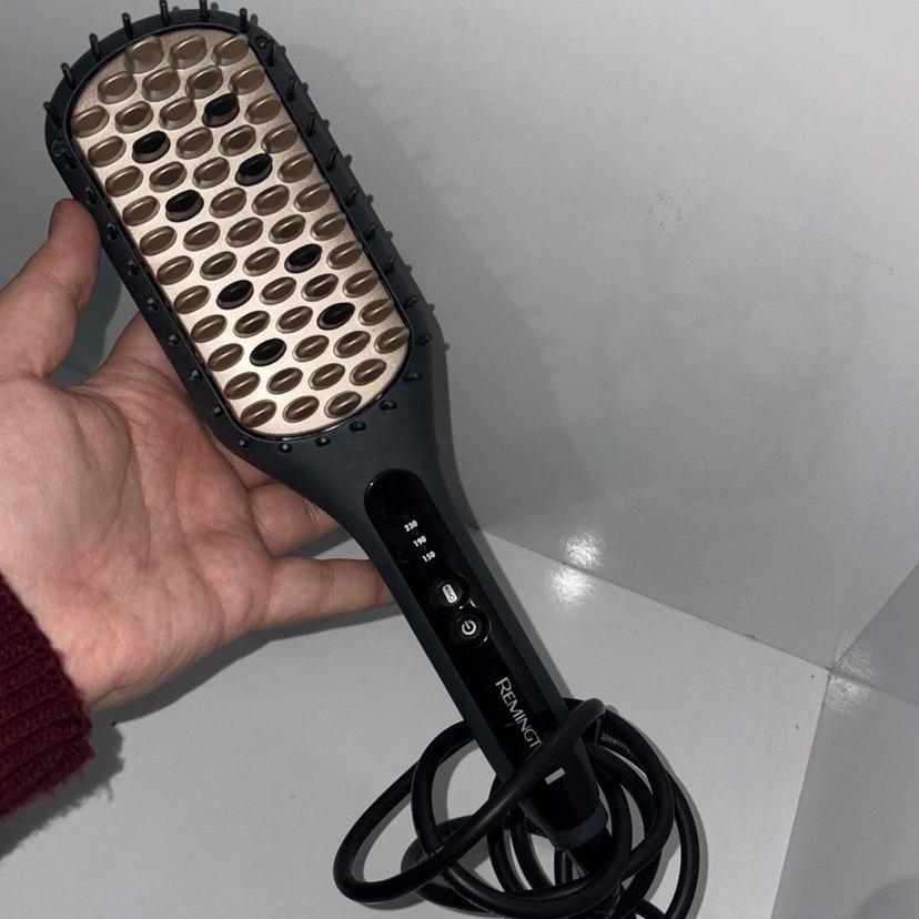 Remington Siyah Saç Düzleştirici Tarak - Görsel 2