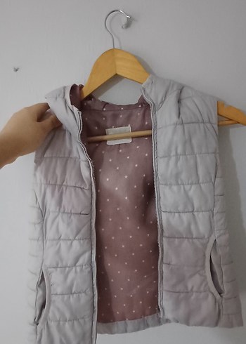 Gri Kapüşonlu Kız Yeleği - Görsel 2