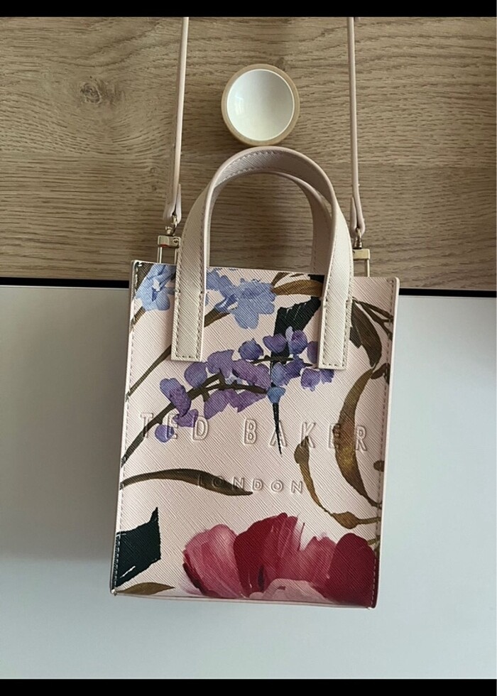 Ted baker telefon çantası - Görsel 4