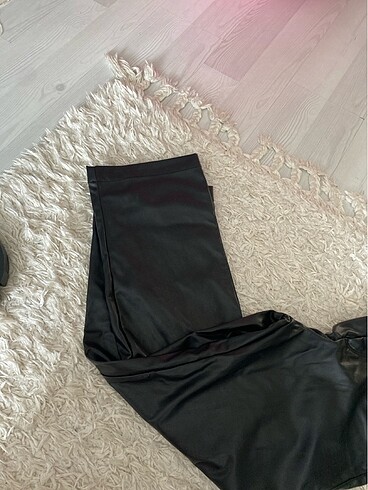 36 Beden H&M deri pantolon