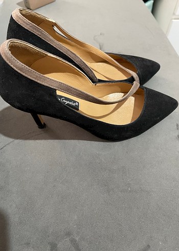 Siyah Süet Tokalı Stiletto