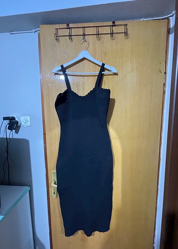 l Beden Siyah V Yaka Strappy Midi Elbise