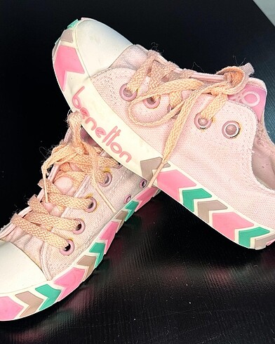 32 Beden Benetton Kız Çocuk Ayakkabısı