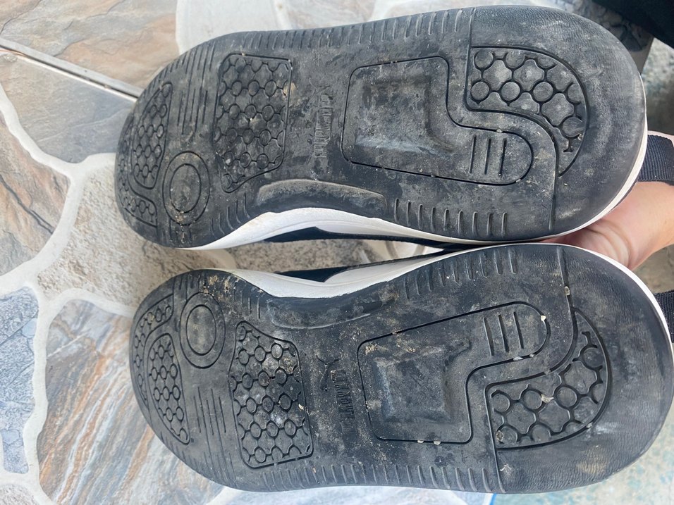 Gri Puma Spor Ayakkabı Velcro Detaylı
38,5 - Görsel 5