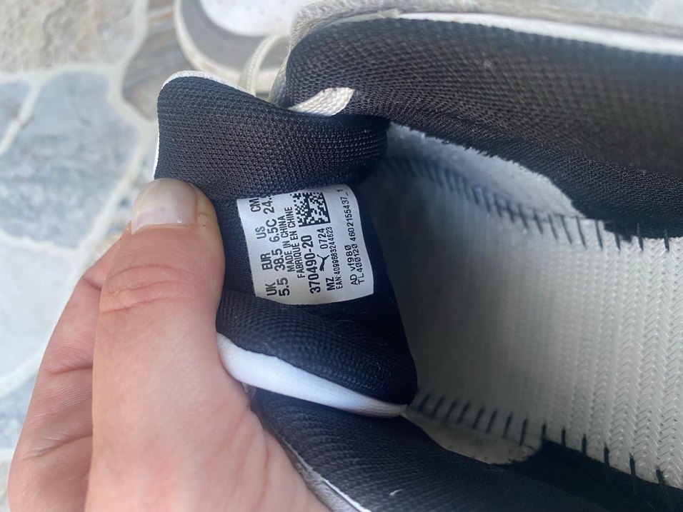 Gri Puma Spor Ayakkabı Velcro Detaylı
38,5 - Görsel 4