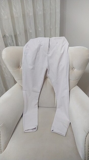 Kırık beyaz kumaş pantolon