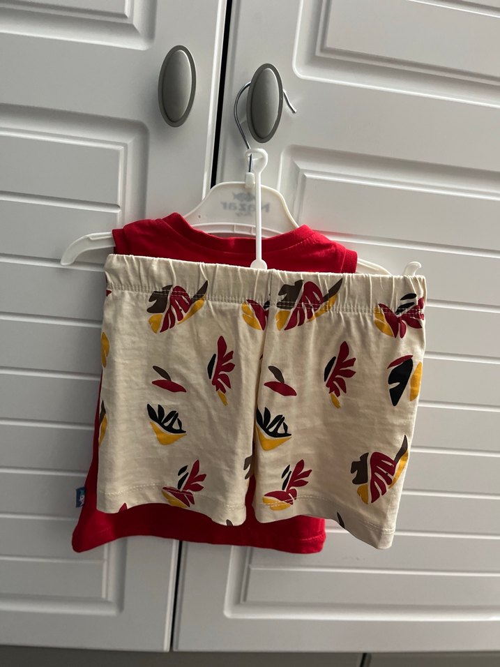 Kırmızı Baskılı Bebek Takımı 6-9 Ay - Görsel 3