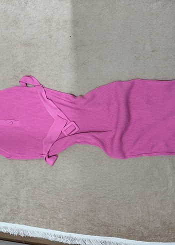 Pembe Yüksek Yakalı Uzun Kemerli Elbise - Görsel 2