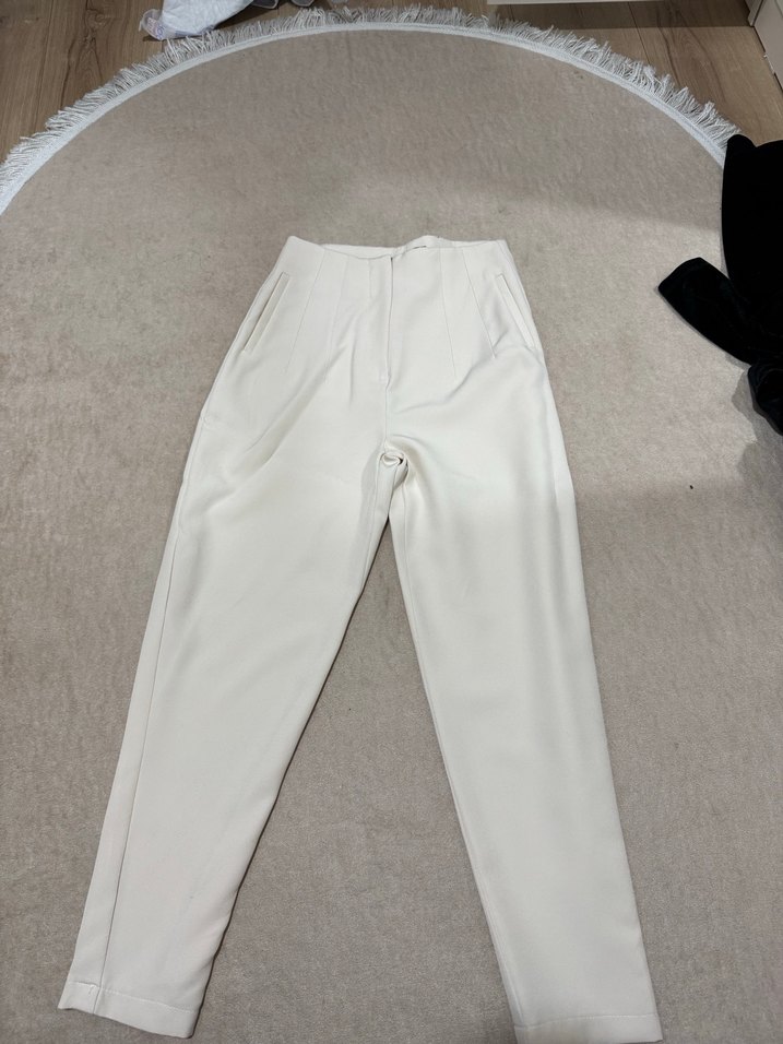 Bej Kısa Kumaş Kadın Pantolon - Görsel 3