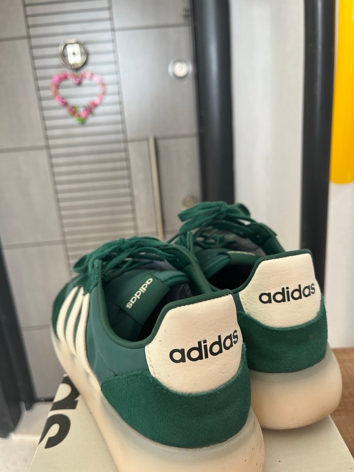 Erkek adidas ayakkabı - Görsel 3