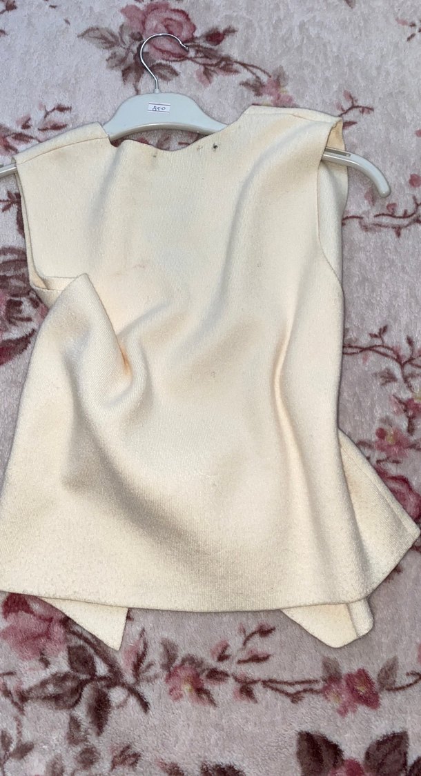 Düğmeli Beyaz Yün Kolsuz Yelek - Görsel 2