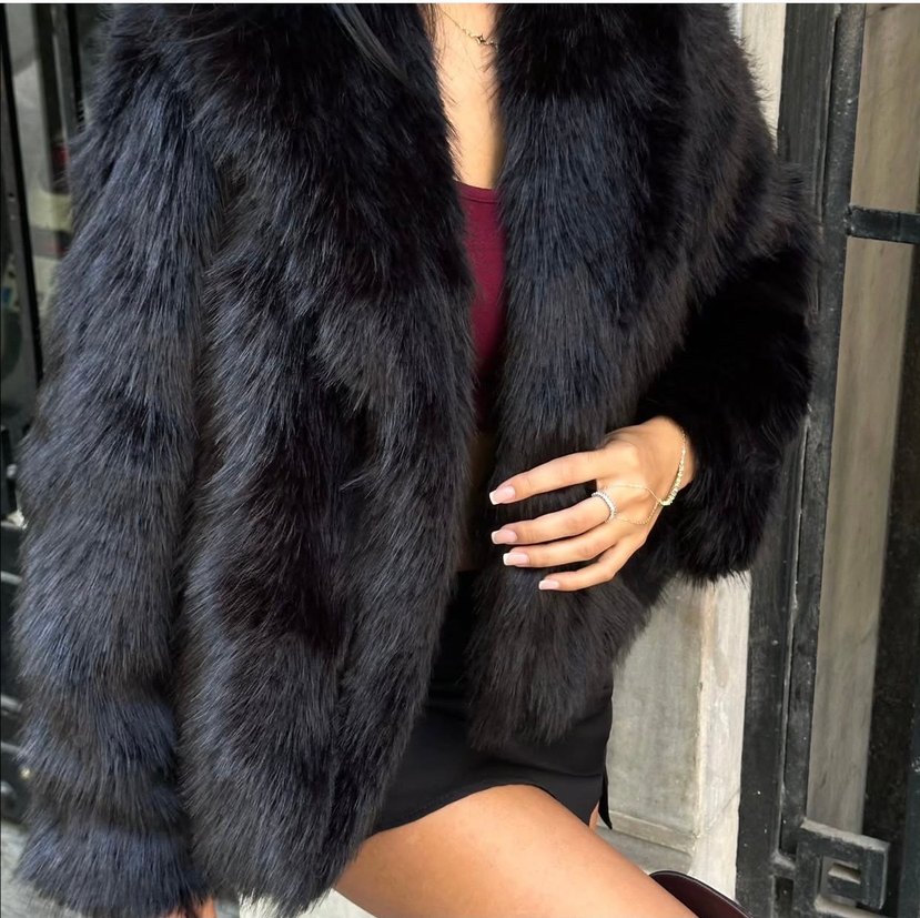 Siyah Kısa Kürk Ceket - Görsel 3