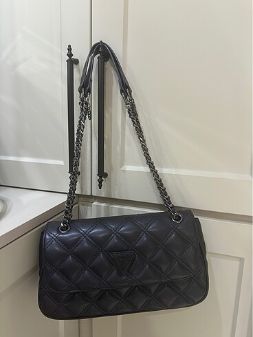 Guess Çanta