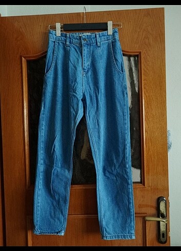 mom jean