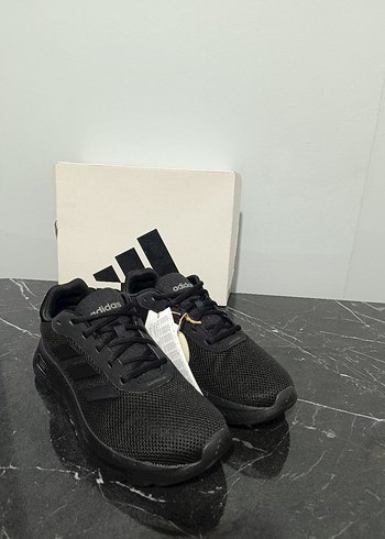 Adidas Adidas Siyah Erkek Koşu ve Spor Ayakkabısı