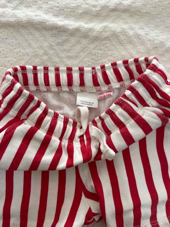 Zara Kırmızı Beyaz Çizgili Erkek Çocuk Şort - Görsel 2