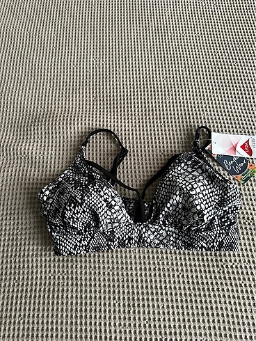 #bikiniüst#