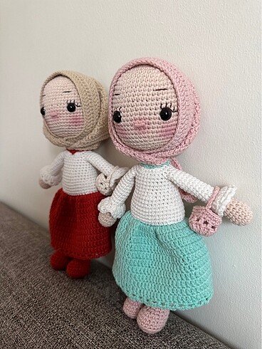  Beden Renk Başörtülü amigurumi bebek