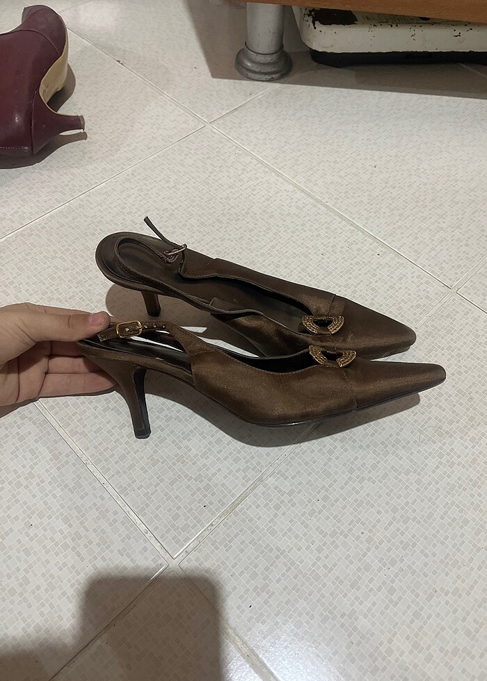 İnce topuklu ayakkabı - Görsel 3