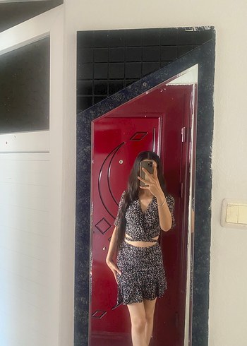 Mini çiçekli Siyah etek ve üst takım - Görsel 2