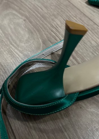 Diğer Parlak Yeşil Stiletto Topuklu Kadın Abiye Ayakkabı