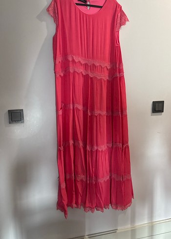 Pembe Fırfırlı Bohem Uzun Elbise