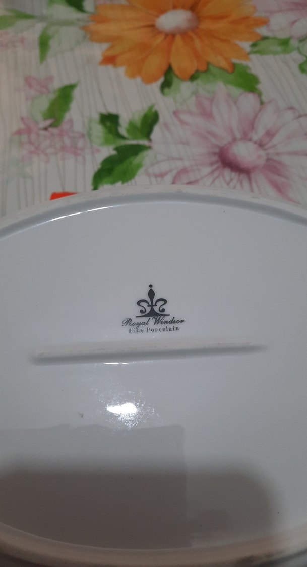 Beyaz Çiçek Desenli Kapaklı Porselen Servis Tabağı 26 - Görsel 4