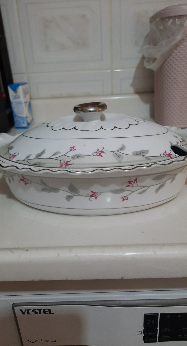 Beyaz Çiçek Desenli Kapaklı Porselen Servis Tabağı 26 - Görsel 2