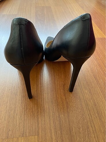 38 Beden Stiletto