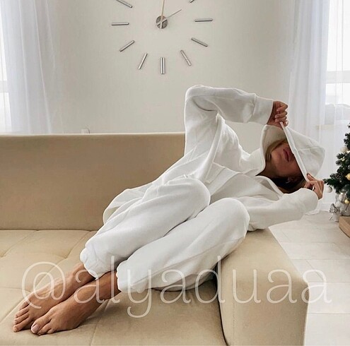 l Beden beyaz Renk Eşofman takımı