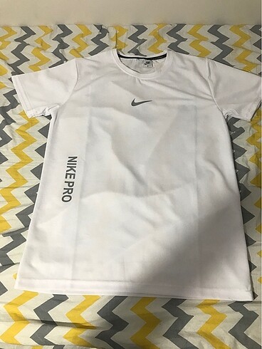 Nike kısa kollu tişört