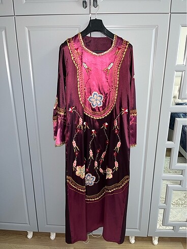 Saten uzun elbise