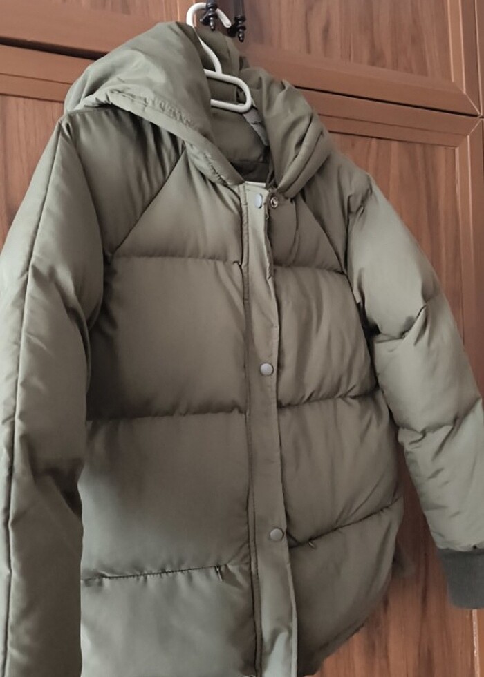 Yeşil şişme mont - Görsel 5