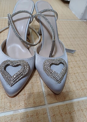 37 Beden gri Renk Diger Gri Taşlı Stiletto Gelin Ayakkabısı