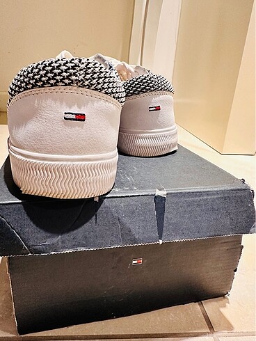 43 Beden Tommy Hilfiger erkek ayakkabı