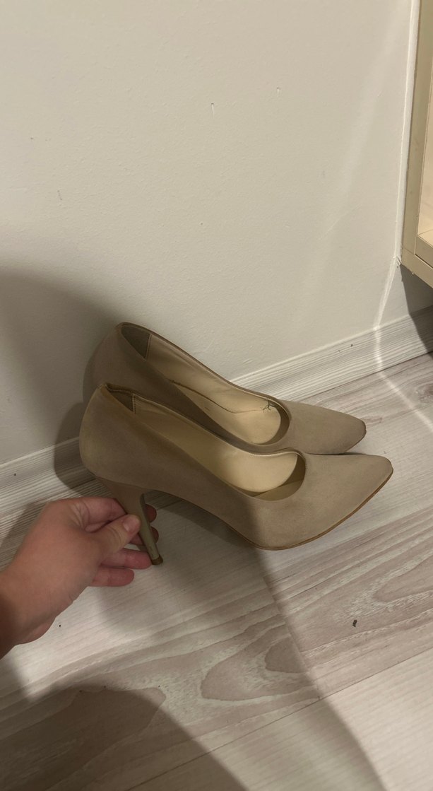 Bej Süet Stiletto Kadın Topuklu Ayakkabı - Görsel 2