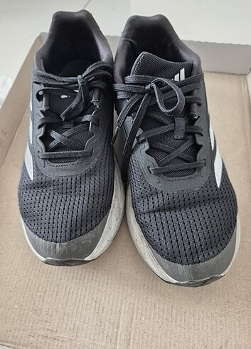 37 Beden Adidas spor ayakkabı 