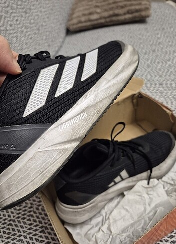 37 Beden siyah Renk Adidas spor ayakkabı 