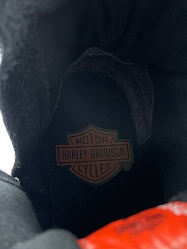 37 Beden siyah Renk Harley Davidson Bot %70 İndirimli.