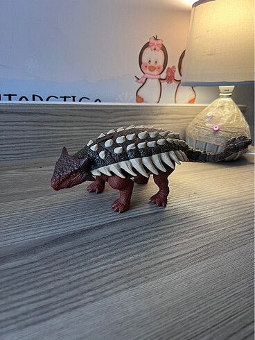 Jurassic World Vahşi Dinozor Figürü Ankylosaurus HDX36