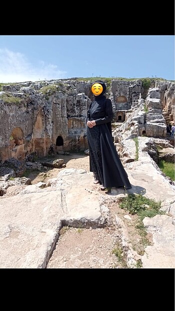 Belden kuşaklı pelerinli abiye