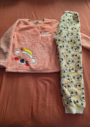 Peluş Detaylı Kız Çocuk Pijama Takımı