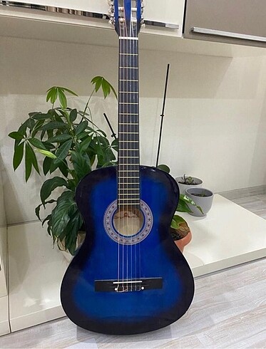 Madrid MCG-120 mavi renkli gitar